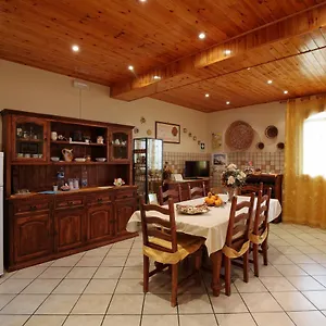 Le Tre Rose Dell'etna Bed & Breakfast